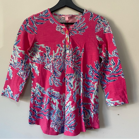 Lilly Pulitzer Tops - Lilly Pulitzer Pink Kirby Top Samba Preppy Blouse
Shirt Coral Reef Print Size S
